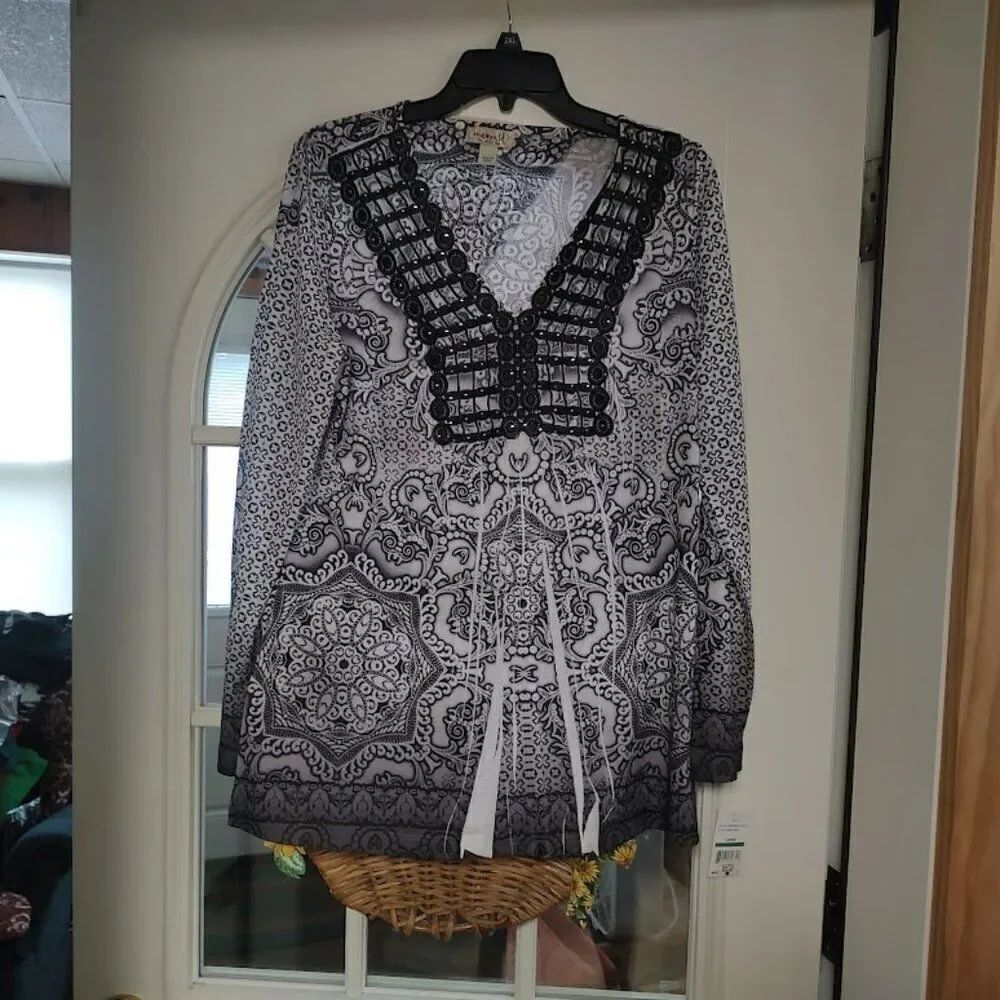New One World Black White Designed Long Sleeve Top Size Women's L